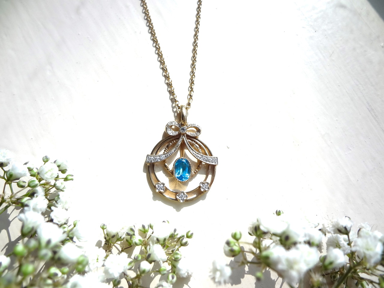 【1261】レジン　マトリカリア　ネックレス　ペンダント　ハンドメイド 1261】レジン マトリカリア ネックレス ペンダント ハンドメイド