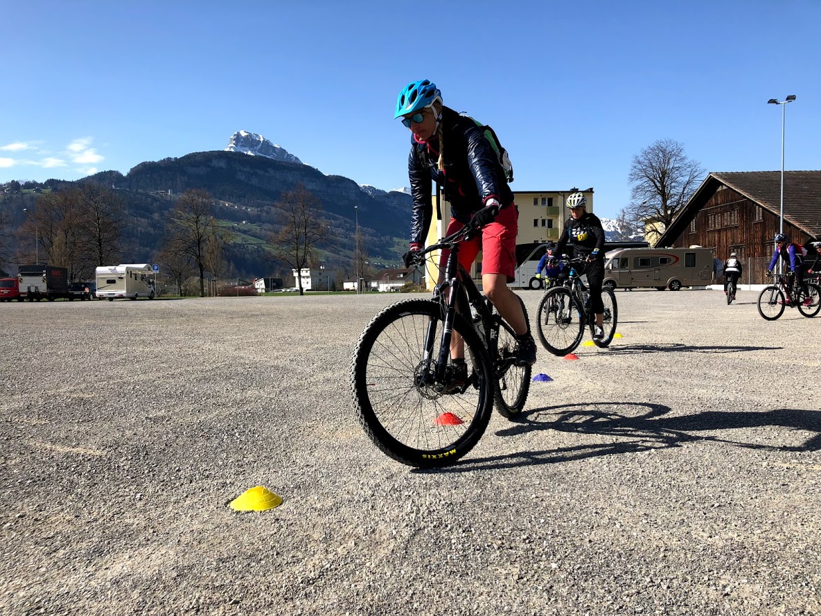 MTB/E-MTB Fahrtechnik Kurse 2026 sind ab dem 09. Januar 2026 Online