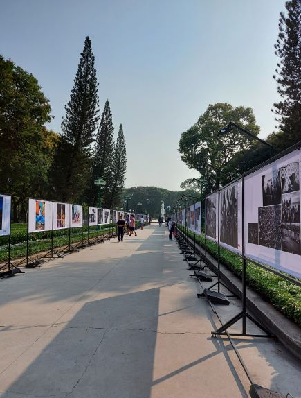 レバンタム公園で写真展