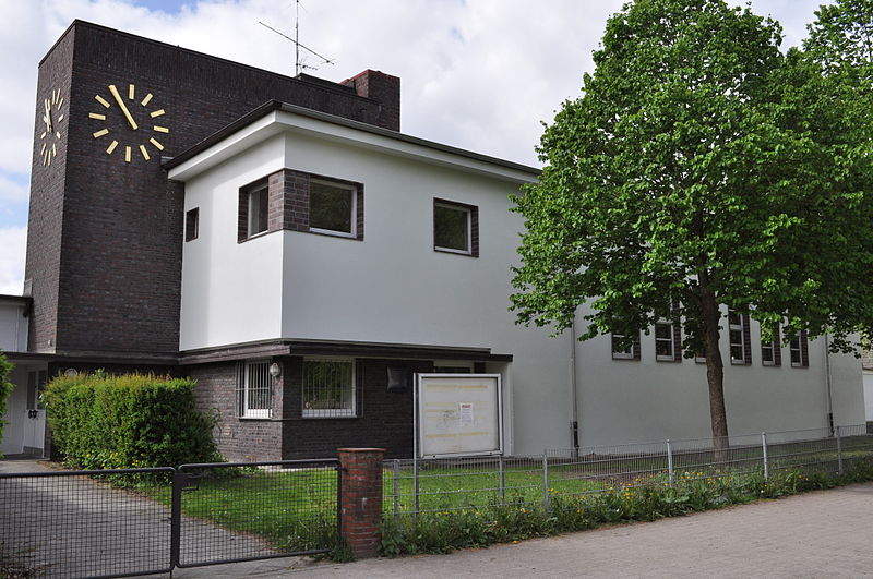 Ajepbah • CC BY-SA 3.0