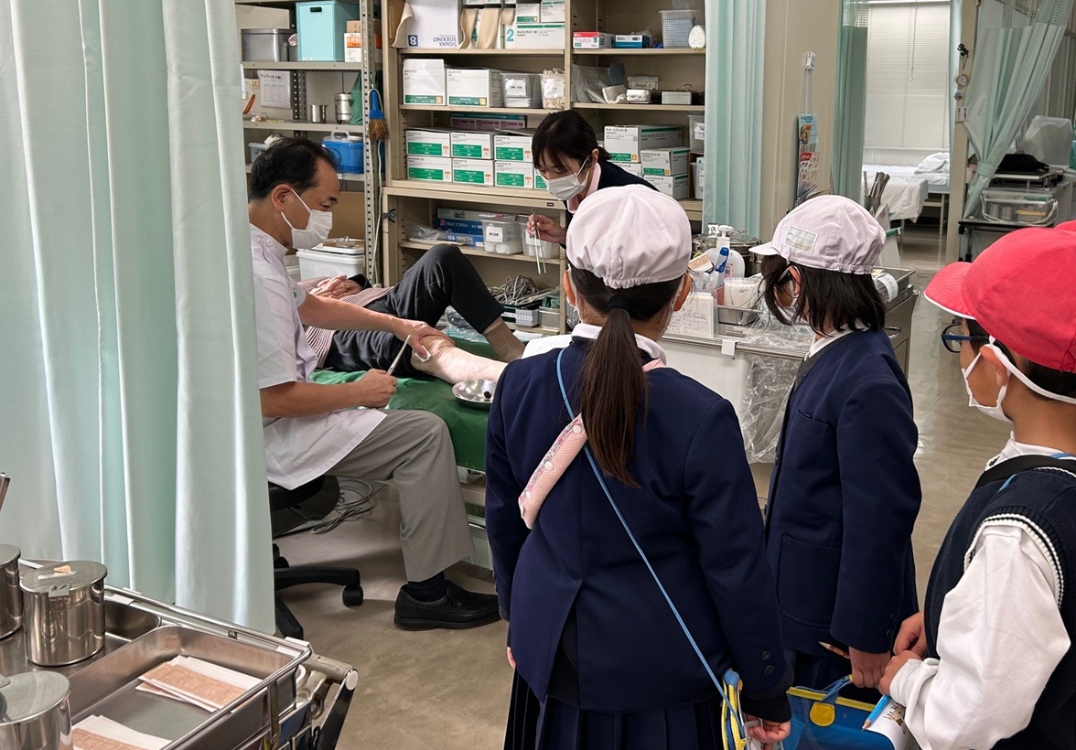 落合東小学校の生徒さんが見学に来てくれました！