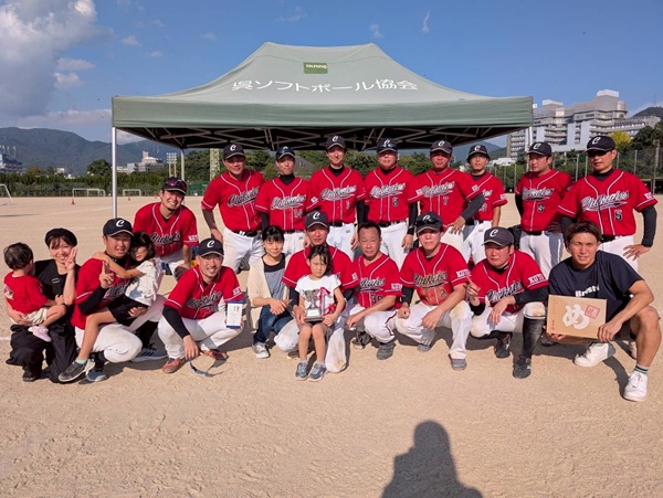 第54回 広島県医師会ソフトボール大会で優勝！