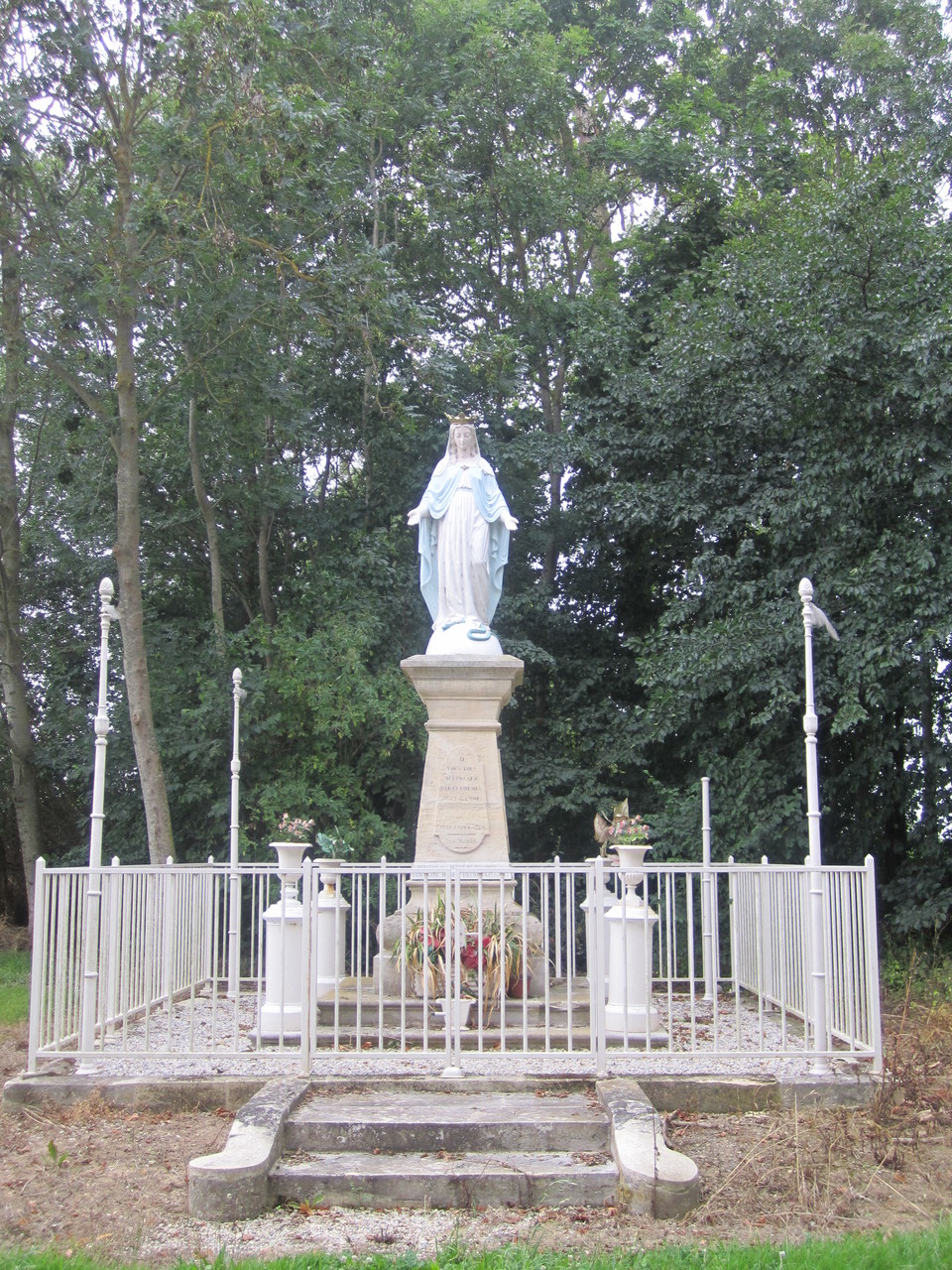 Statue de la Vierge