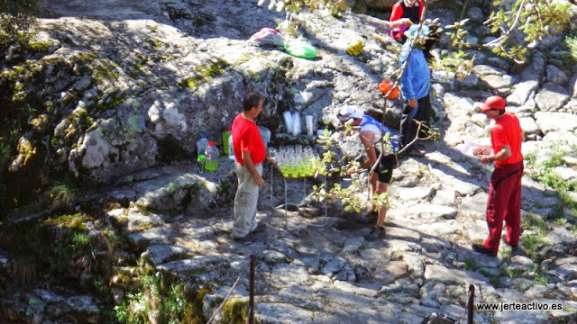 Avituallamiento en el Puente Carrascal