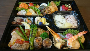 特選彩り弁当 （8,800円）