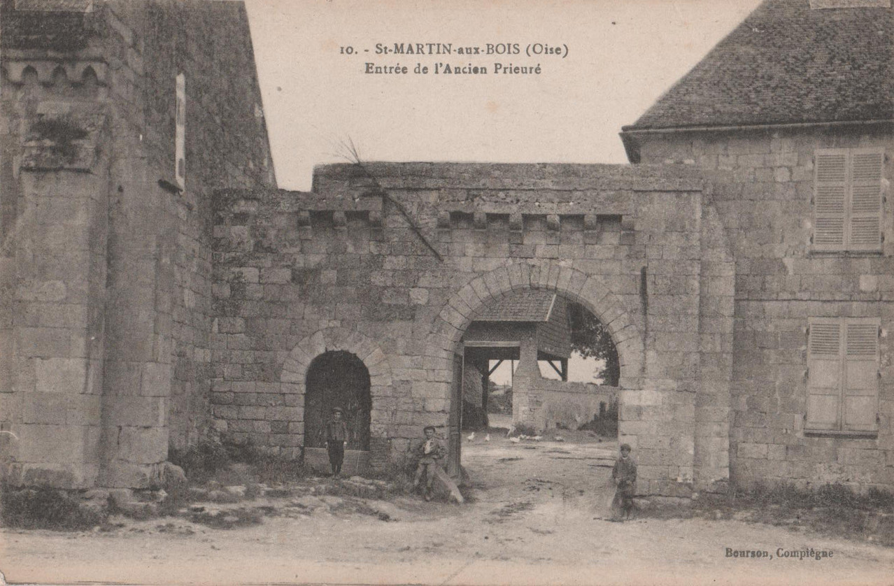 Entrée de l'Ancien Prieuré (collection particulière)