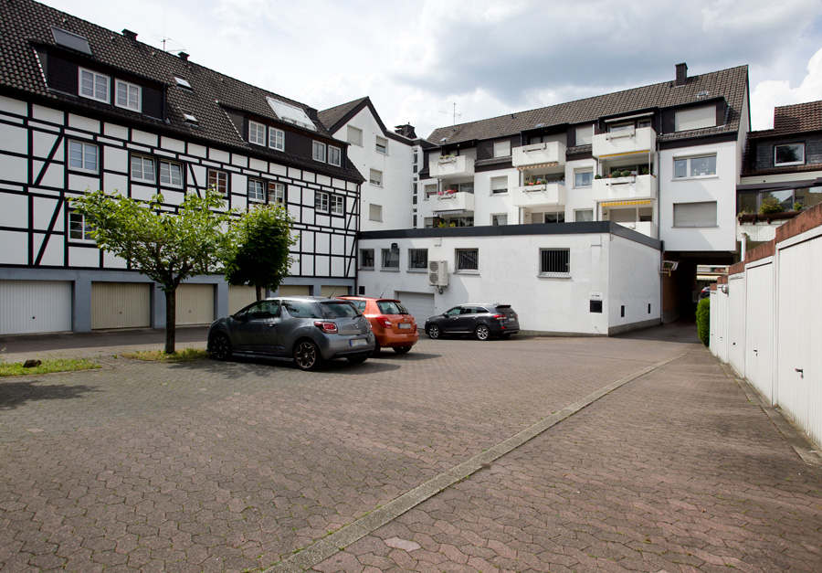 HAGENELSEY ZENTRAL GELEGENE 4ZIWOHNUNG MIT BALKON NIESSEN.IMMOBILIEN