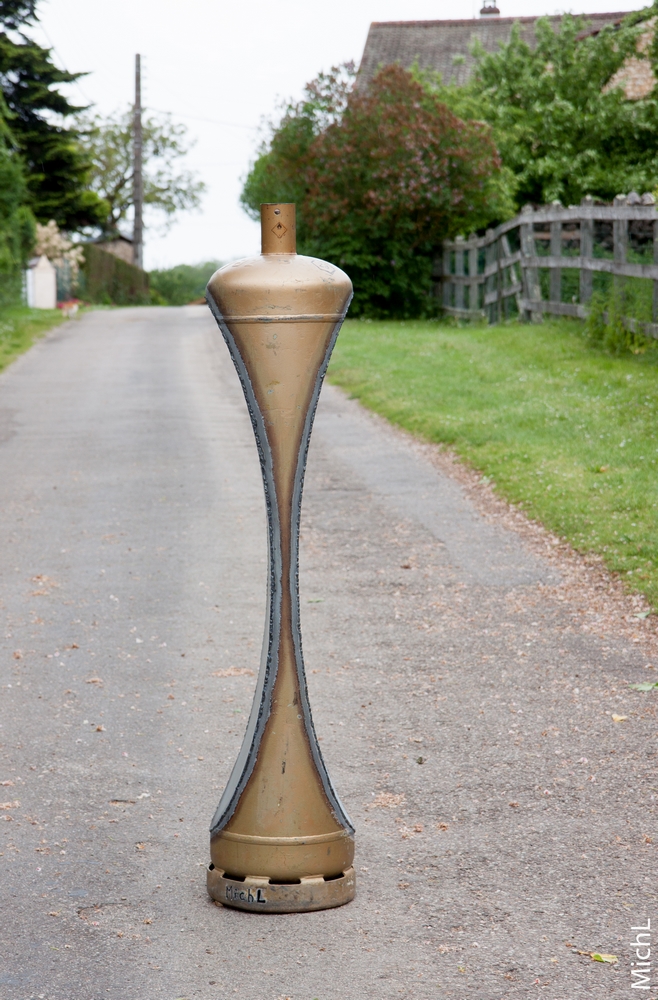 Bouteille de gaz sculptée