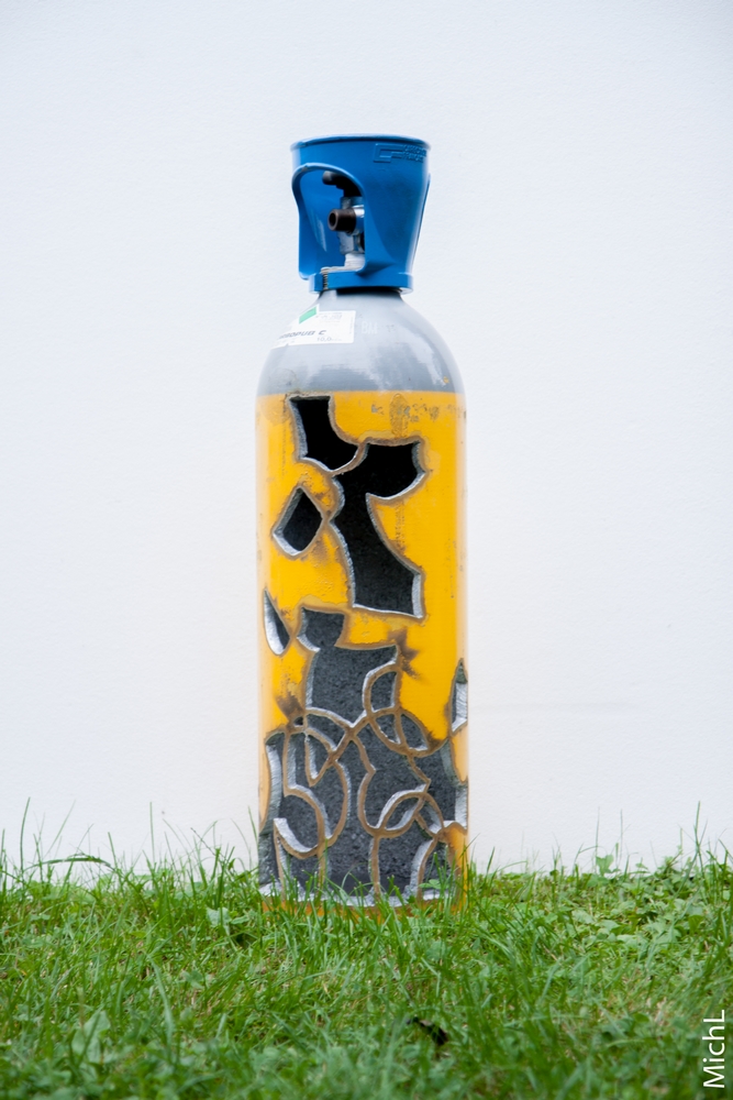 sculpture réalisée dans une bouteille de CO2