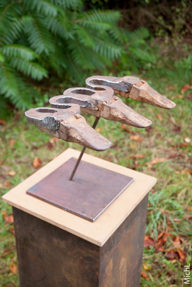 "En plein vol" Acier 34 x 34 x 45 cm  © Michel LAURENT / MichL