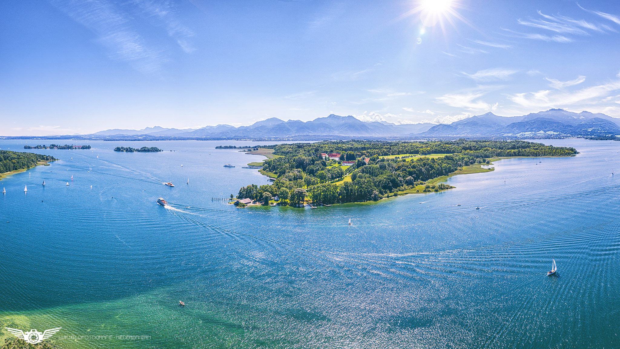 Das bayerische Meer / Der Chiemsee LuftbildfotografieNiederbayern, Fotografie aus der Das bayerische Meer / Der Chiemsee LuftbildfotografieNiederbayern, Fotografie aus der