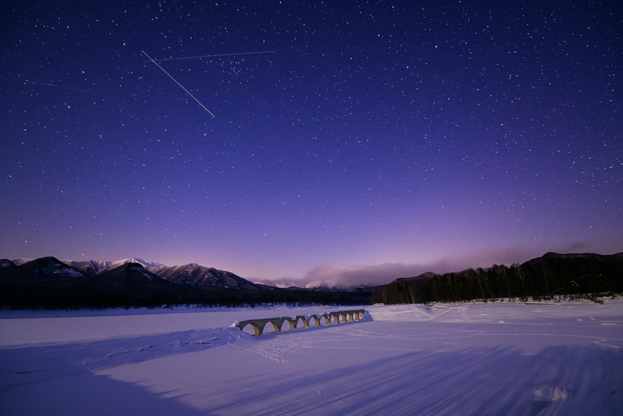 Under a starry sky ー2月の夜、星空の下でー