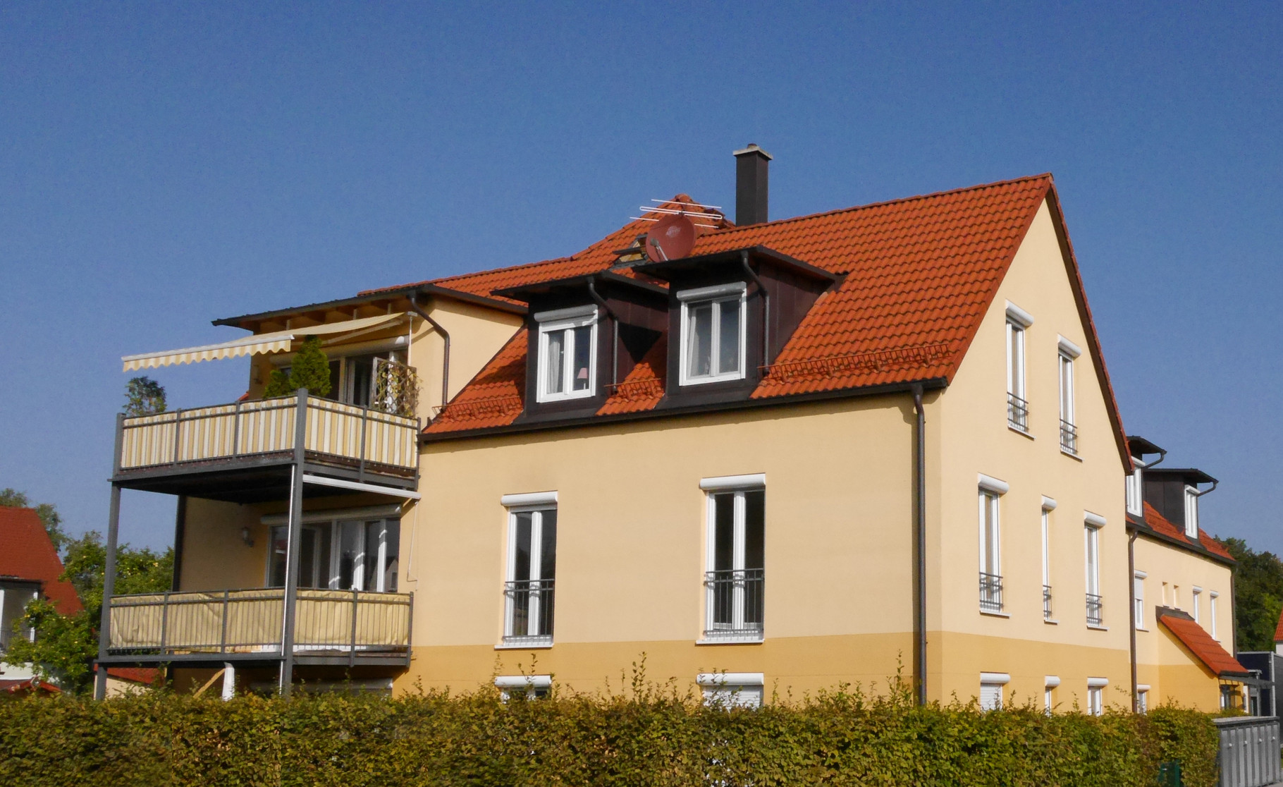 3-Zimmer-Galerie-Wohnung mit Terrassenbalkon in 85221 Dachau