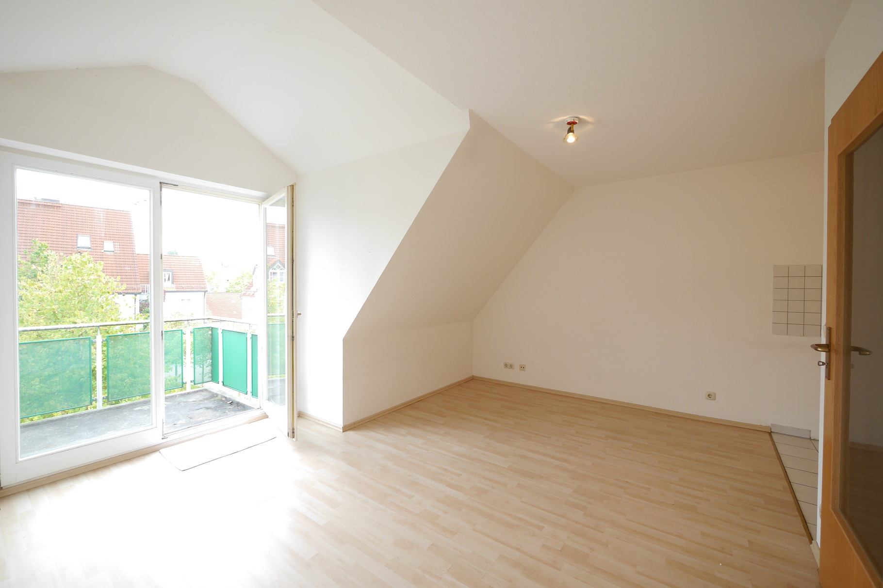 1-Zimmer-Apartment mit Südbalkon in 85757 Karlsfeld