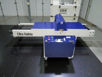 HORNO U.V DE 42" BANDA ANTI-FLAMA VELOCIDAD VARIABLE PARA SERIGRAFIA Y OFFSET