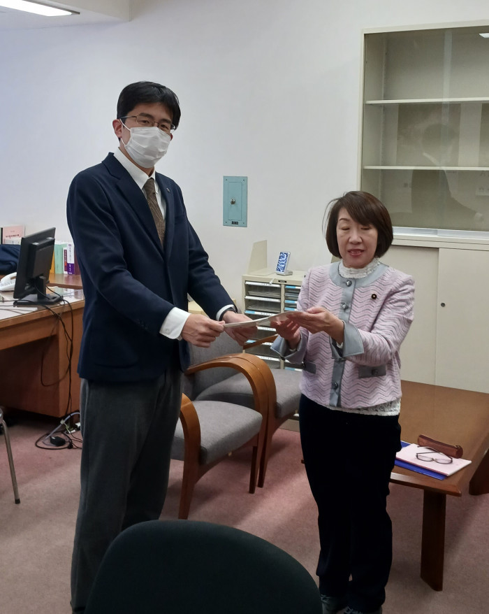 県民の暮らしと営業を守るよう、6項目の要望を提出