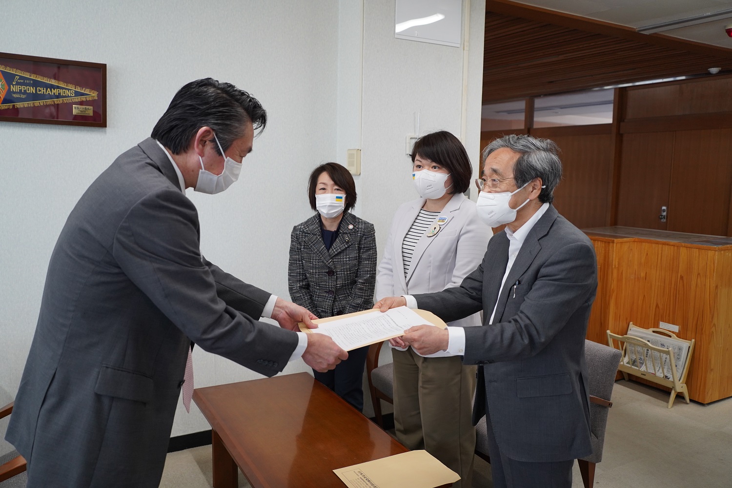 知事の核保有発言撤回を 秋田　共産党県委が申し入れ