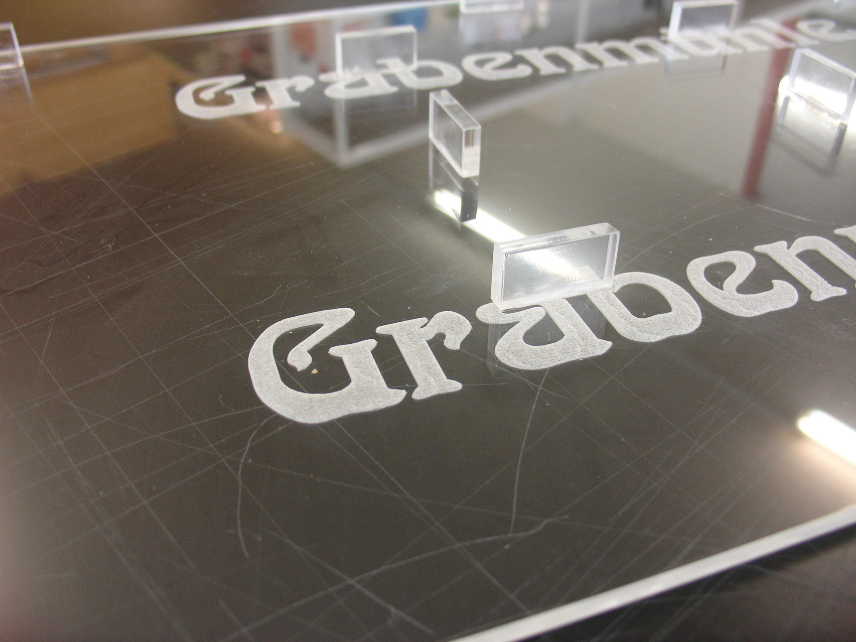 Laserbeschriftungen und Gravuren mit moderner Werbetechnik Krenger