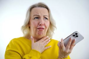 Heiserkeit Stimmüberlastung Polypen Stimmbandödem Raucher Reflux Kehlkopfkrebs Larynxkarzinom