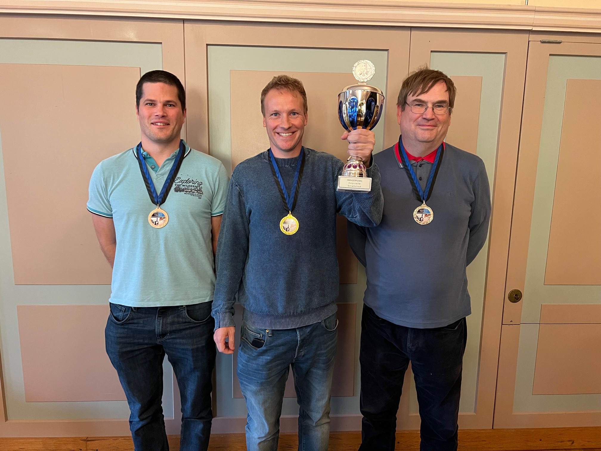 Podest Kat A (v.l.): Jörg Priewasser (3.) Felix Hindermann (1.), Björn Backlund (2.)