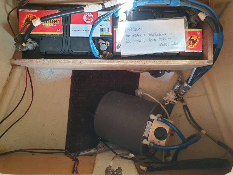 "Installation" des Boilers unter V-Berth