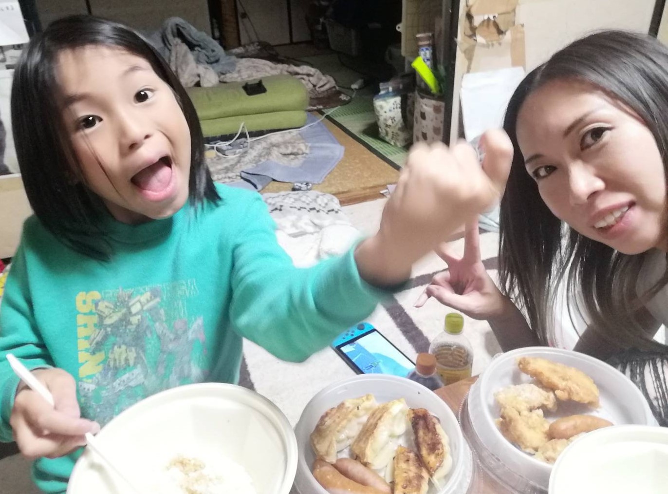 餃子の王将子ども弁当を無料で提供しました