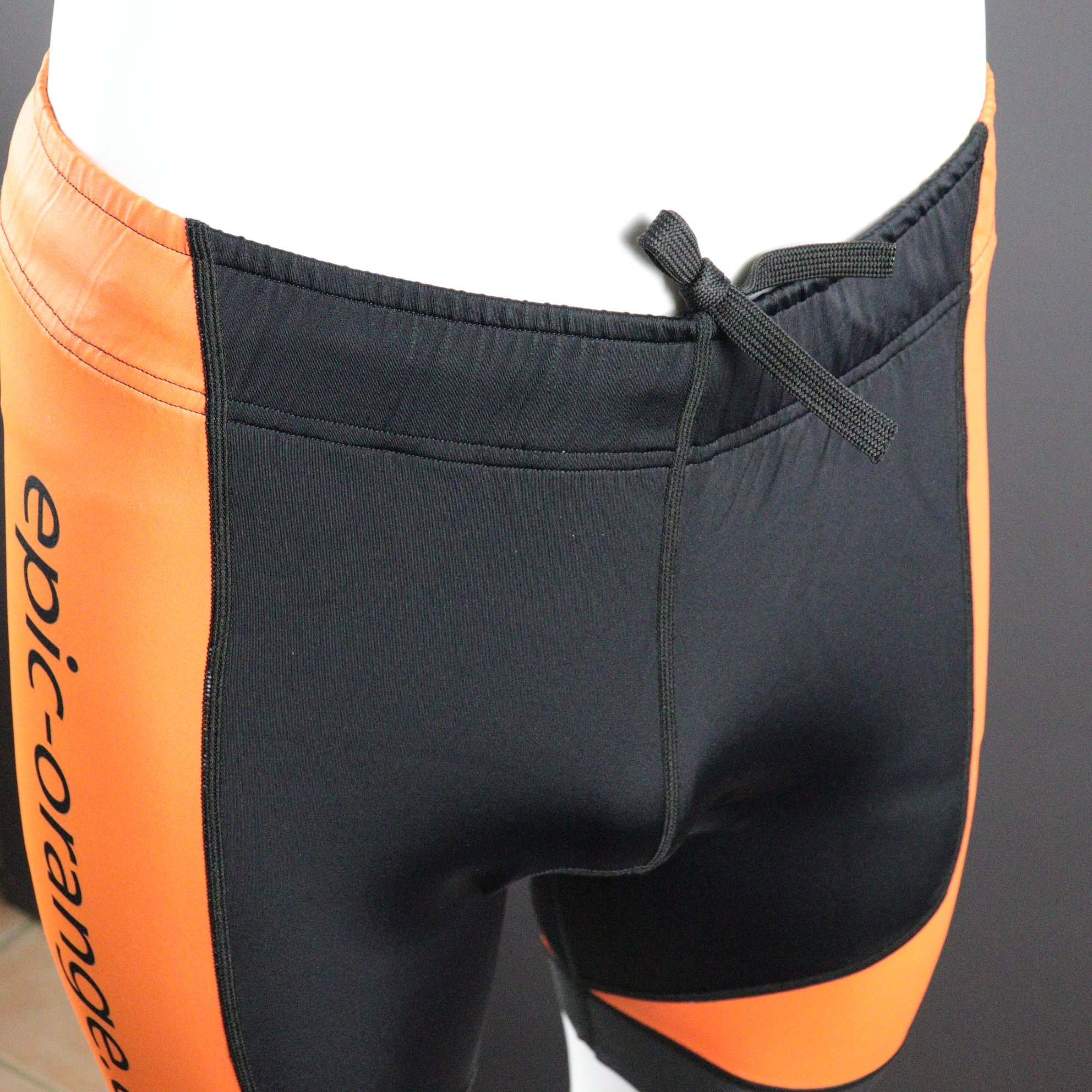 Endurance Tri Shorts - Corded closure waistline.