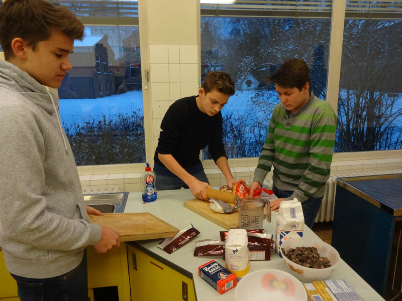 Wir backen Macadamiakekse