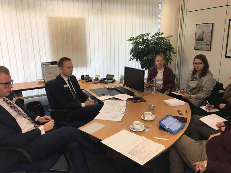 Gespräche zur Kooperation mit den Herren Knepperges und Froböse von der Volksbank Göttingen-Kassel