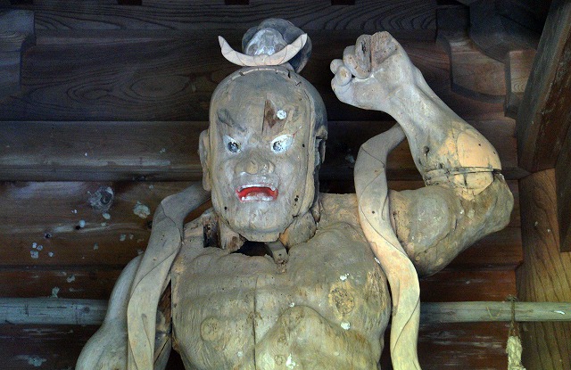 10　西山興隆寺　鎌倉時代の仁王像　近々、補修に出されるかも知れません