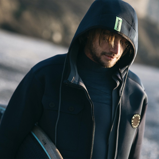 Mystic Ocean Jacket Black im Angebot