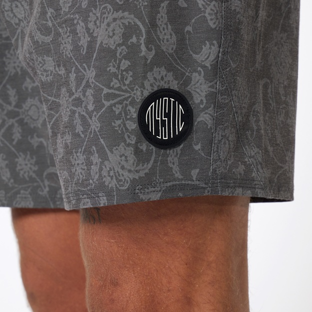 Mystic Ripple Movement Boardshort Phantom Grey im SALE bei uns