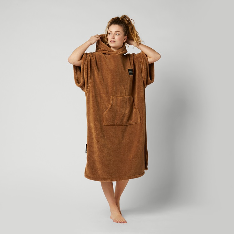 Mystic Poncho Teddy Slate Brown 2024 bei WindSucht im Shop