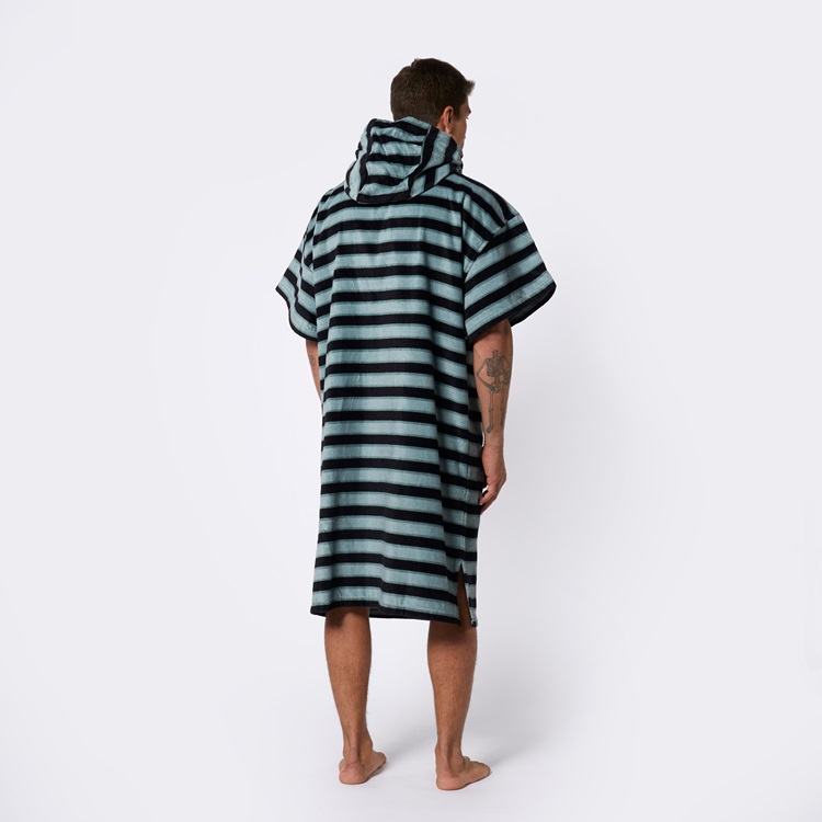 Mystic Poncho Velour AOP Grey Blue im Angebot bei WindSucht