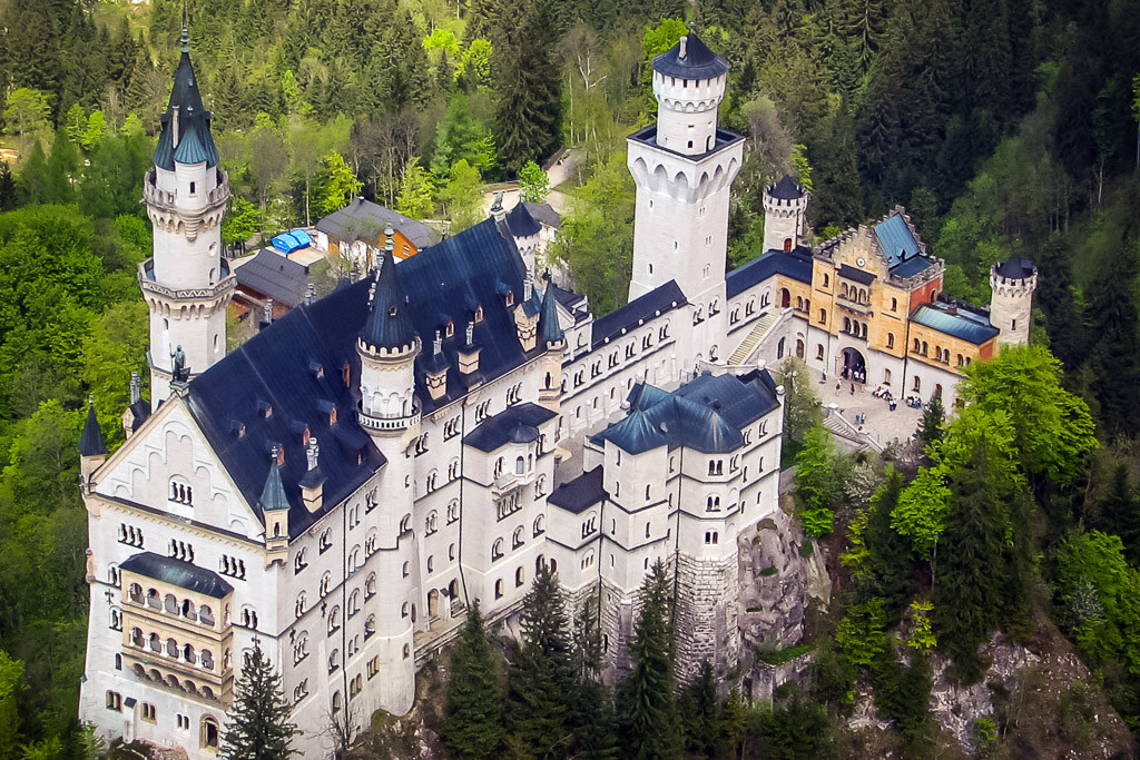 90 Min. Grosse Märchenschloss- und Alpentour ...