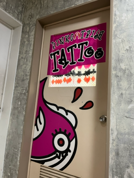 pink-catfish tattoo｜女性彫師ピンクキャットフィッシュ　タトゥー　大阪堀江