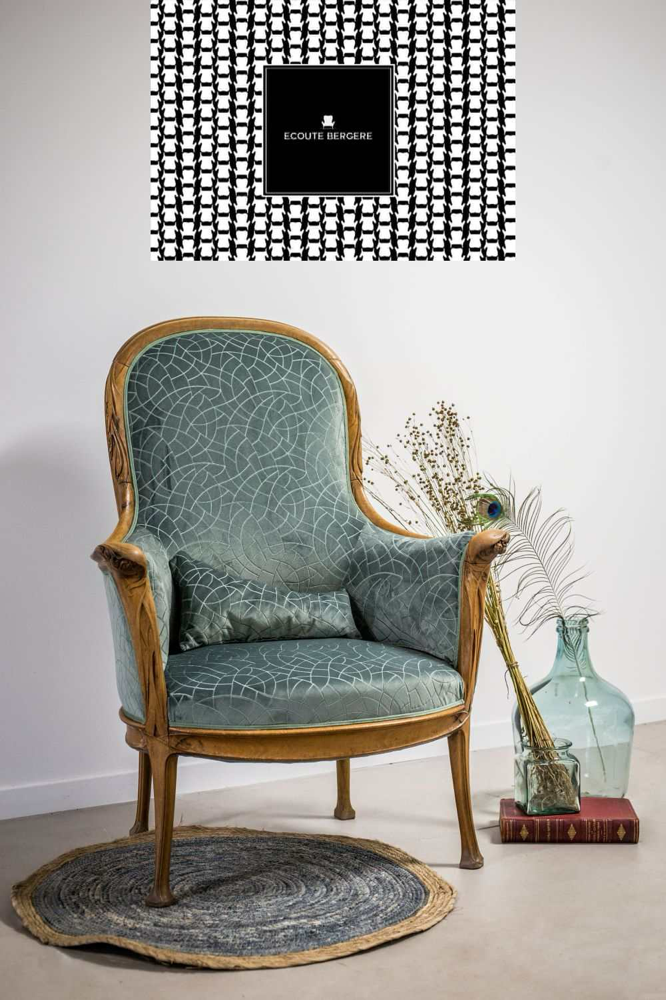 Des fauteuils de tout style : Fauteuil Majorelle Art Nouveau restauré dans l'atelier tapissier Ecoute Bergère. Crédit photo : Anthony Suply.