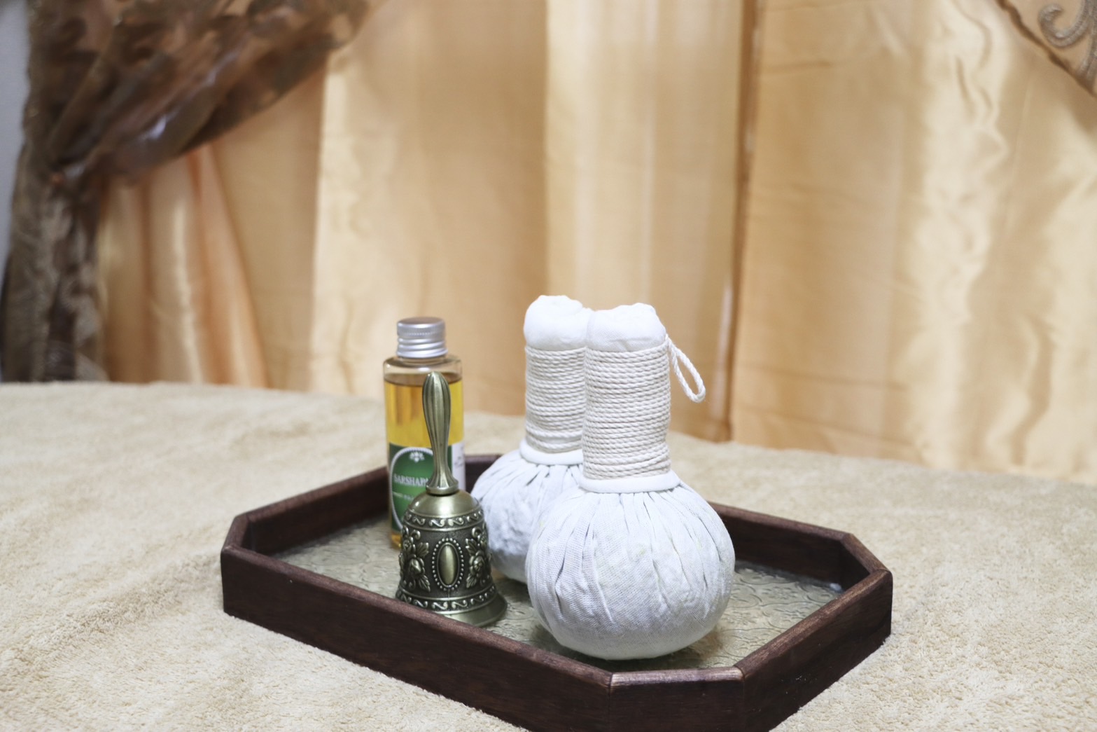最高級の薬草アーユルヴェーダオイルを使用