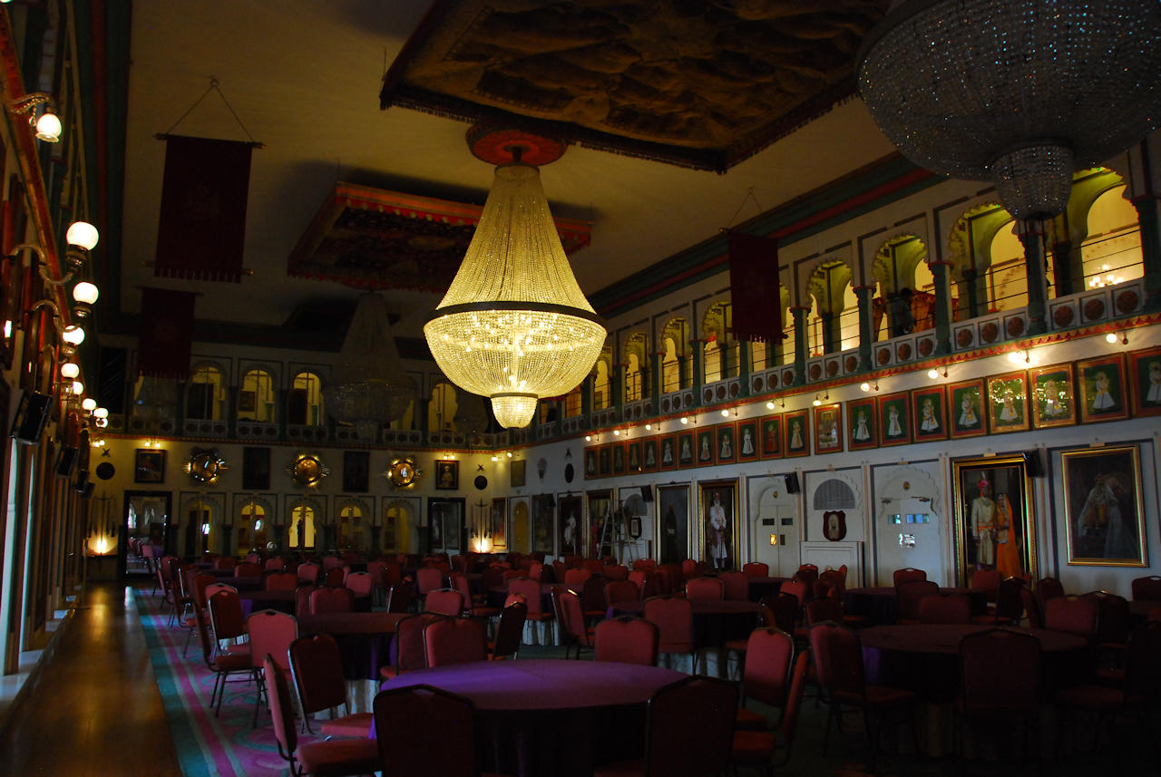 Udaipur 20.11.2014: City Palace - Durbar Hall and the famous crystall gallery.