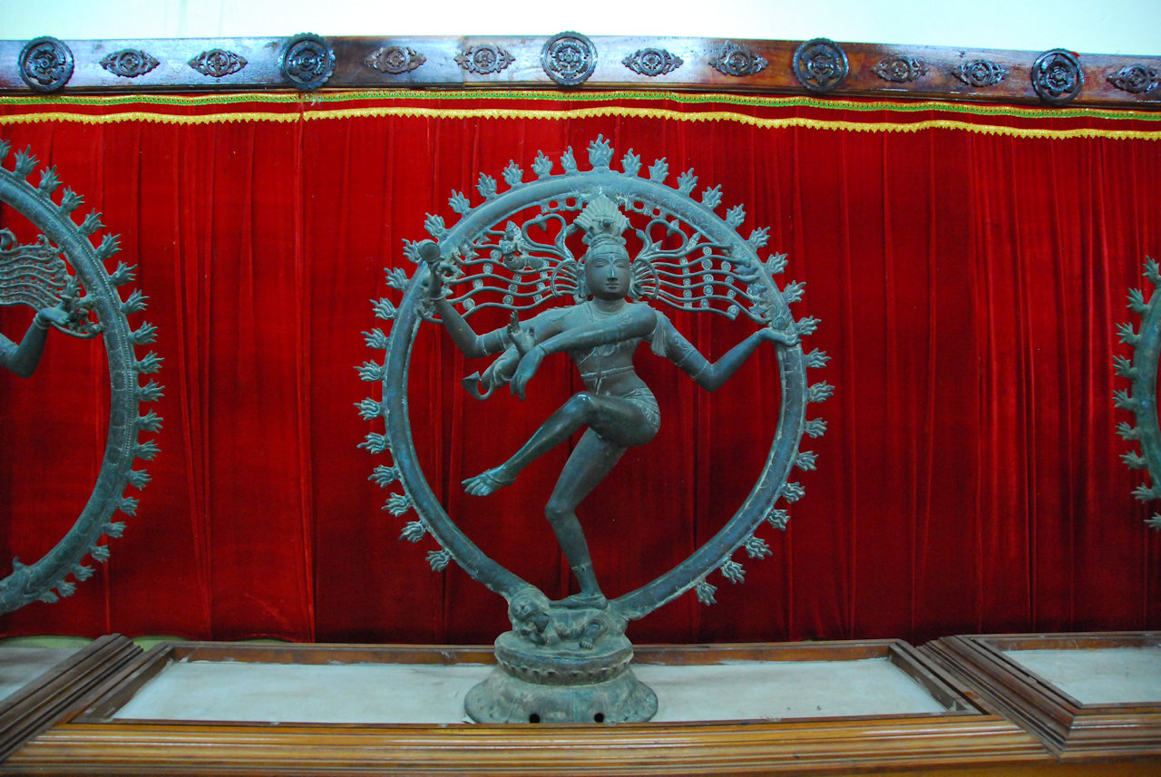 Thanjavur 20.01.2012: Art gallery.