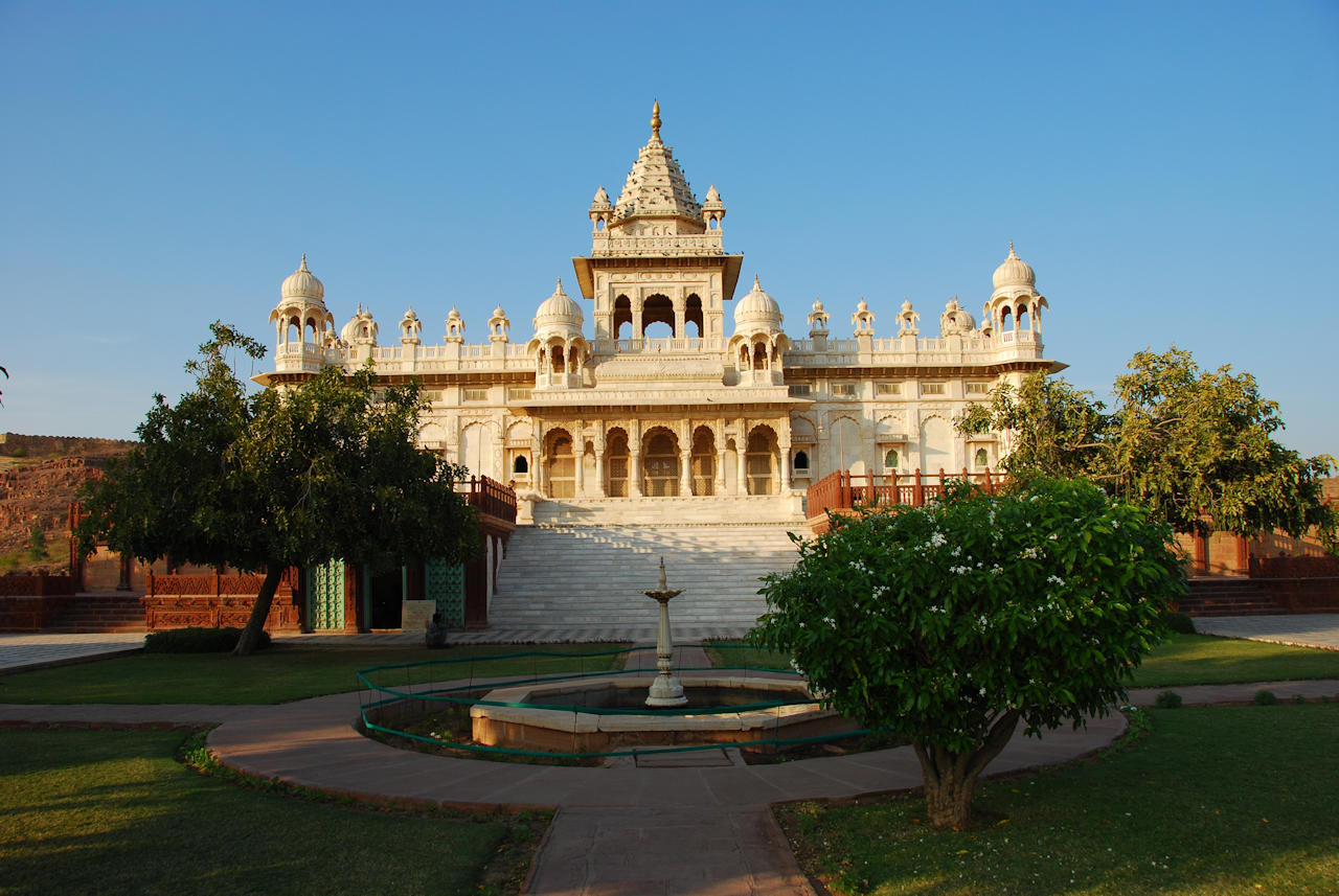 Jodhpur 14.11.2014: Jaswant Thada just before sunset.