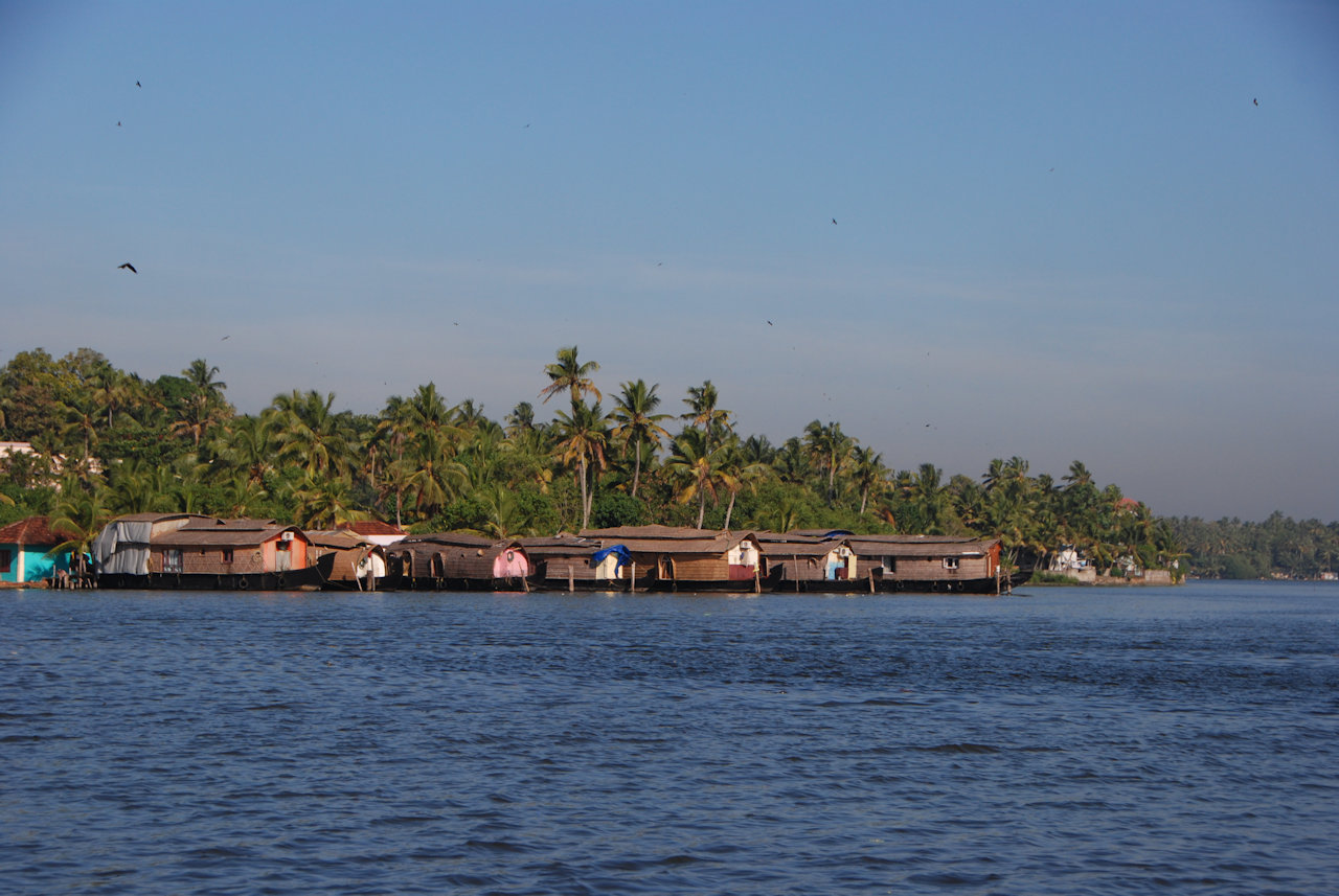 Kollam Ashtamudi Lake 06.01.2012: Houseboats