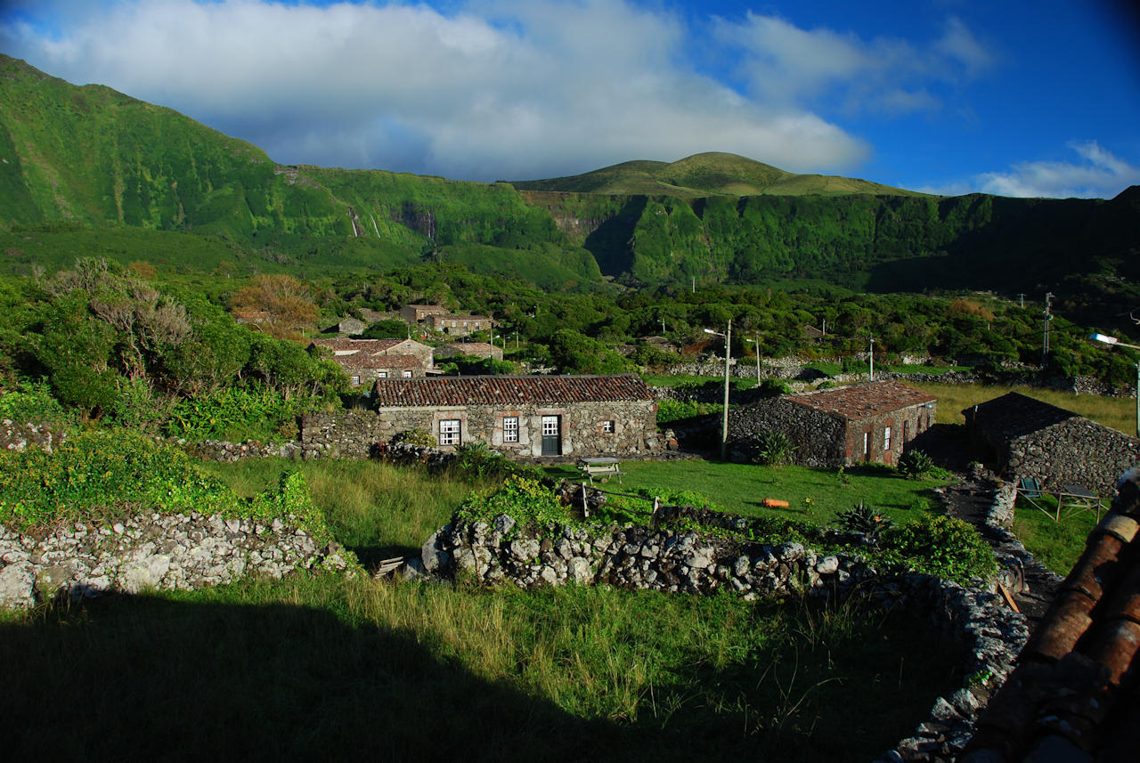Azores 10.10.2015 - Flores: Aldeia da Cuada.