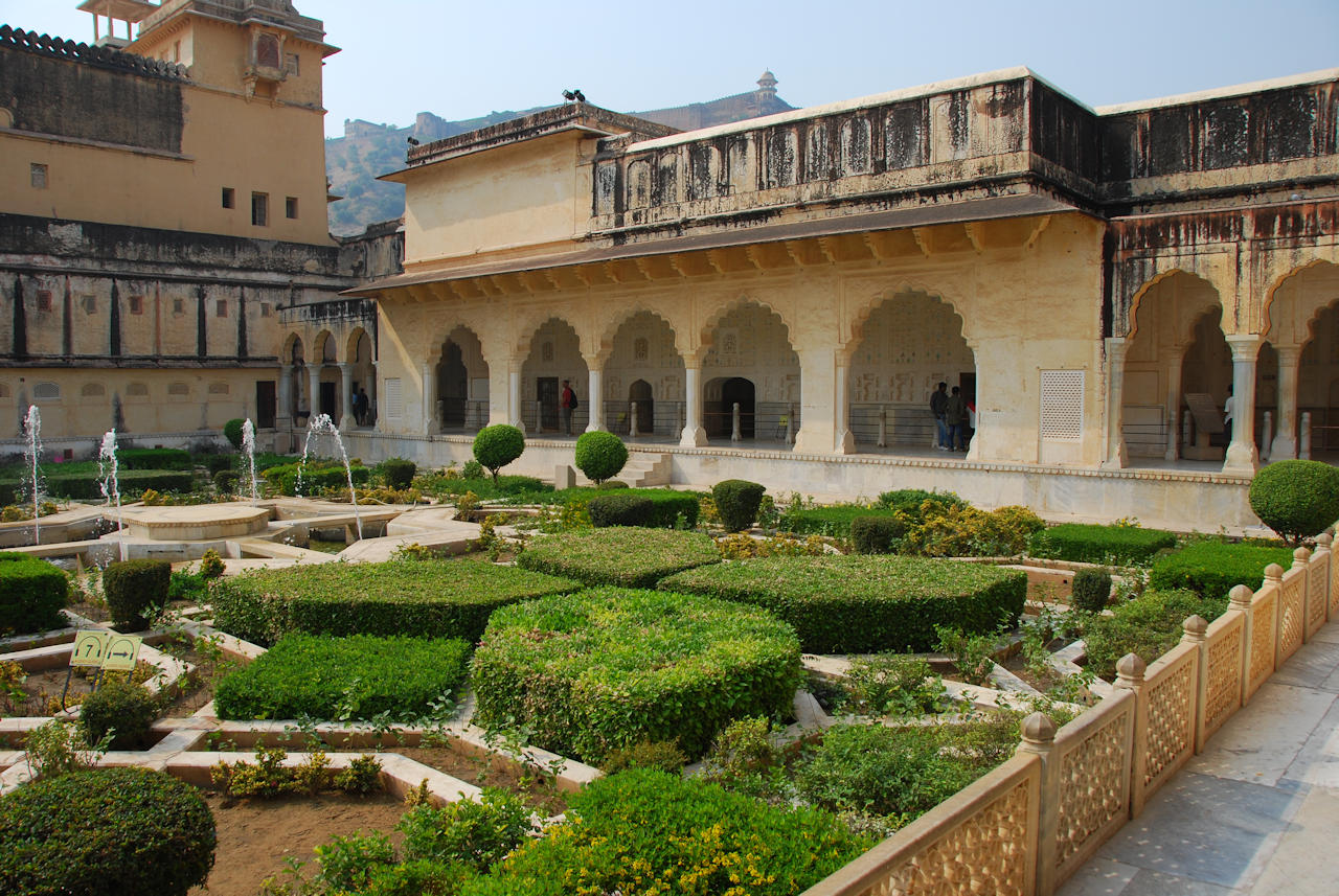 Jaipur 11.11.2014: Amber Fort, third courtyard.