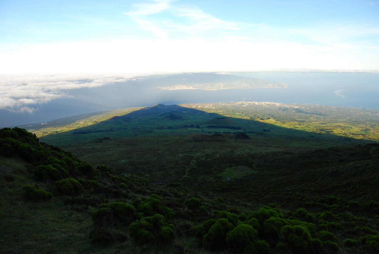 Azores 12.10.2015 - Pico: View of Faial from the slopes of Pico.