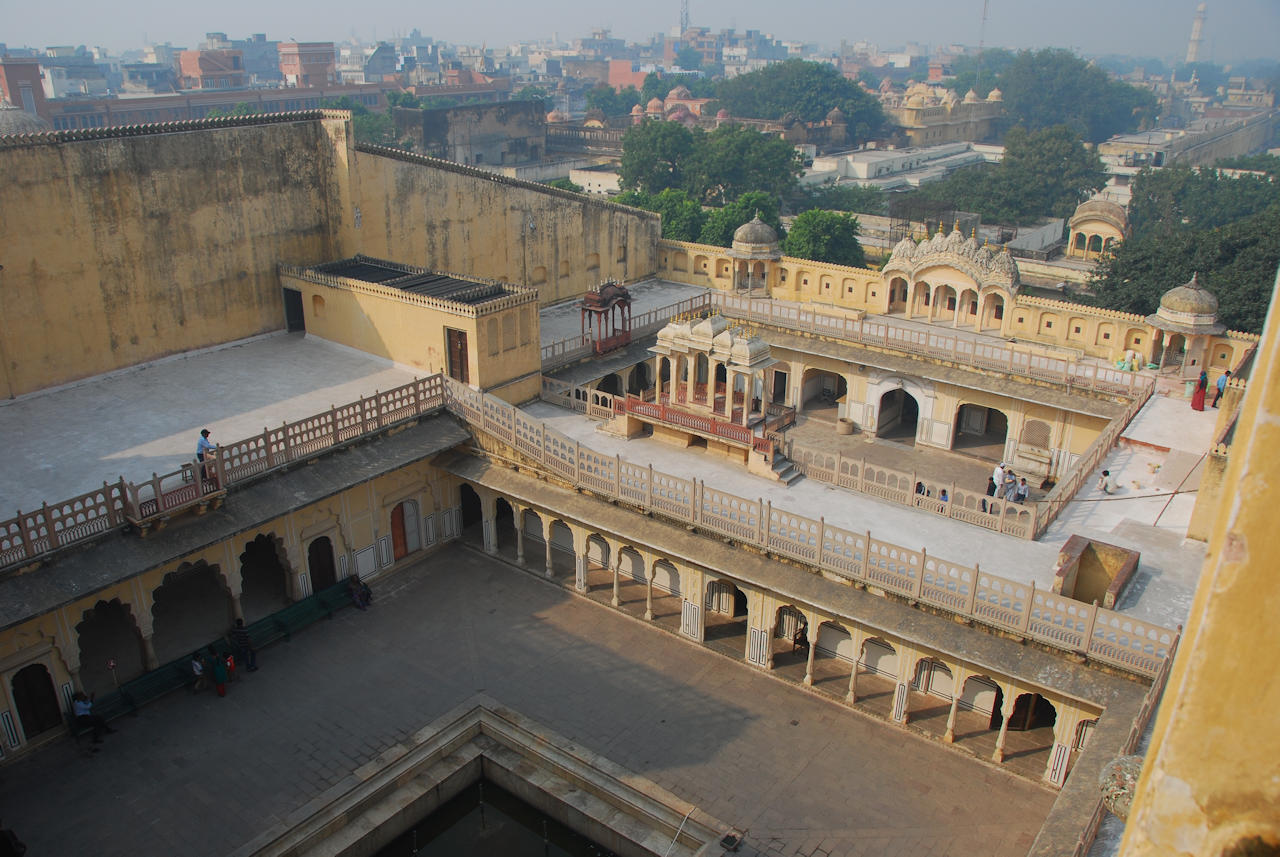 Jaipur 10.11.2014: Hawa Mahal, inner courts.