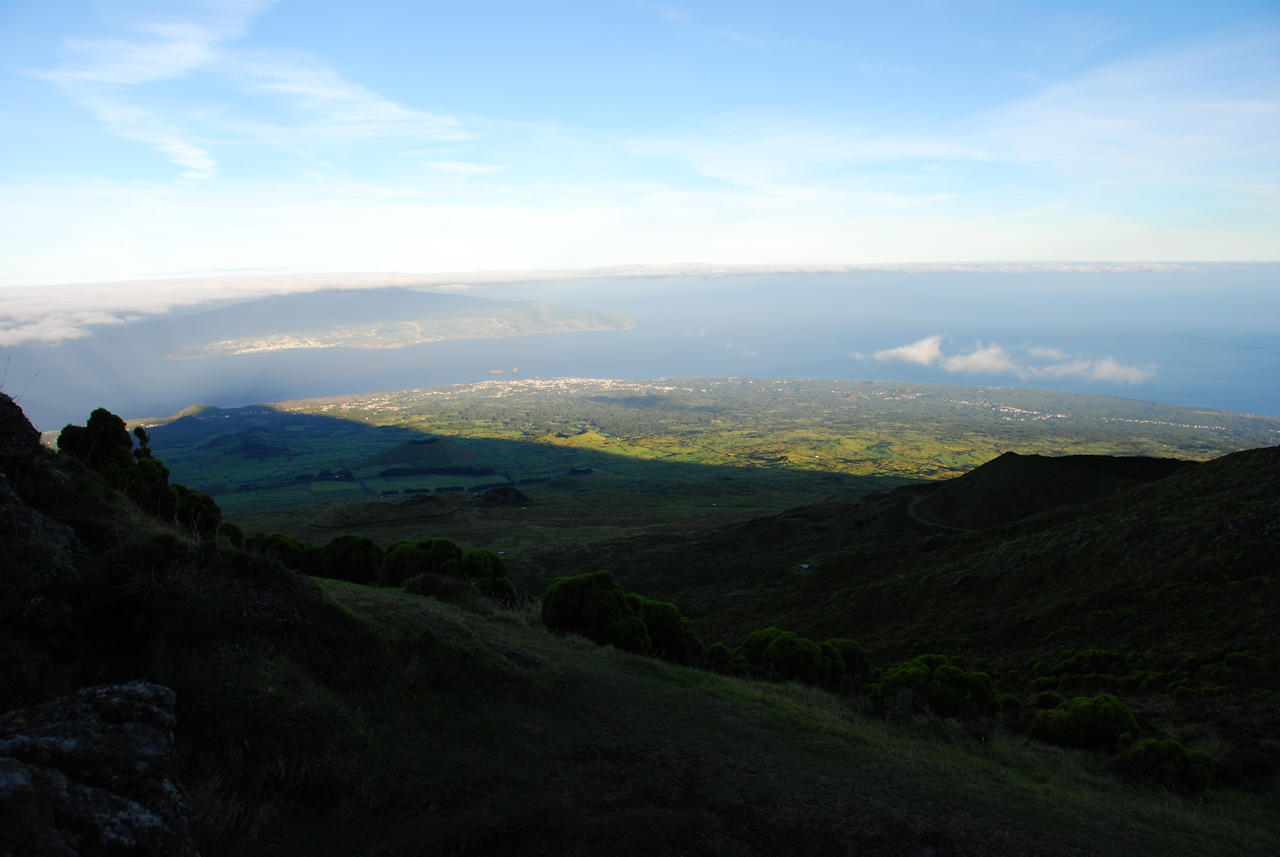 Azores 12.10.2015 - Pico: View of Faial from the slopes of Pico.