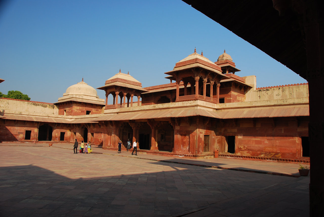 Fatehpur Sikri 28.11.2014: Palace of Jodh Bai.
