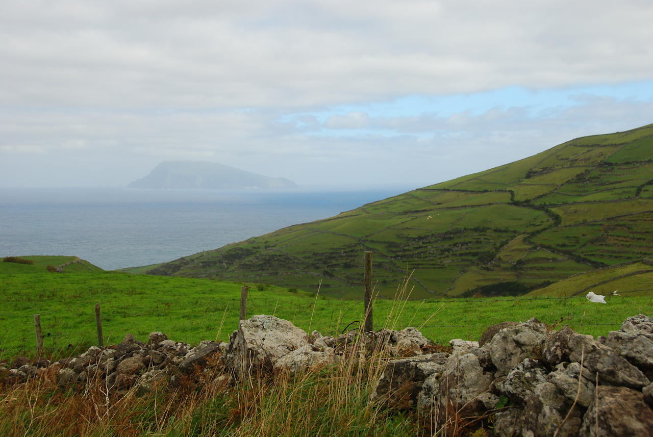 Azores 09.10.2015 - Flores: Hike from Ponta Delgada to Faja Grande. Corvo.