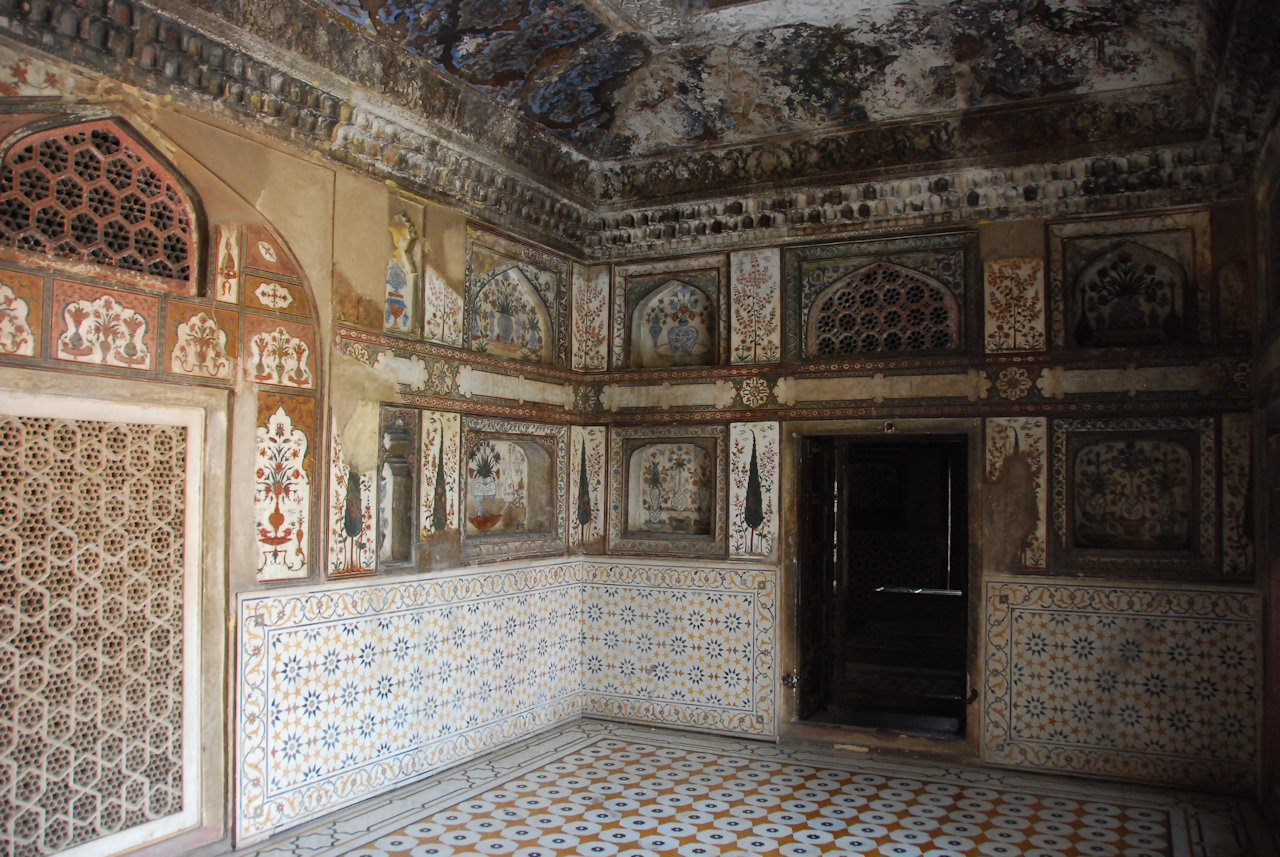 Agra 27.11.2014: Inside of Itimad-ud-Daulagh.